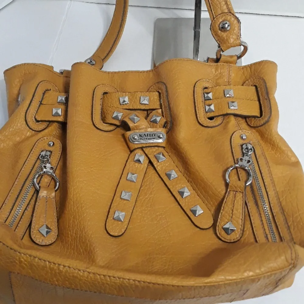 Kathy Van Zeeland Metal Studded Drawstring Bucket Bag In Mustard Yellow *EUC* - Picture 4 of 11